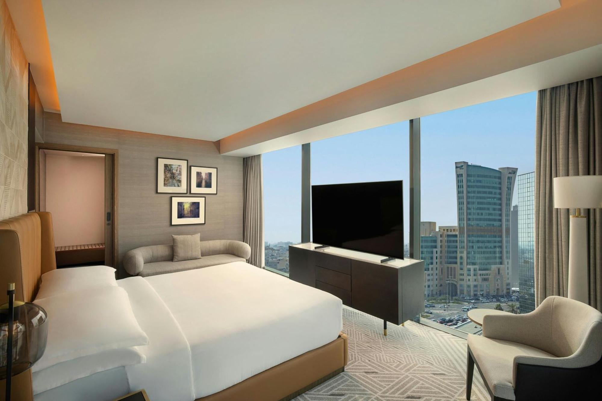 Sheraton Bahrain Hotel 5*